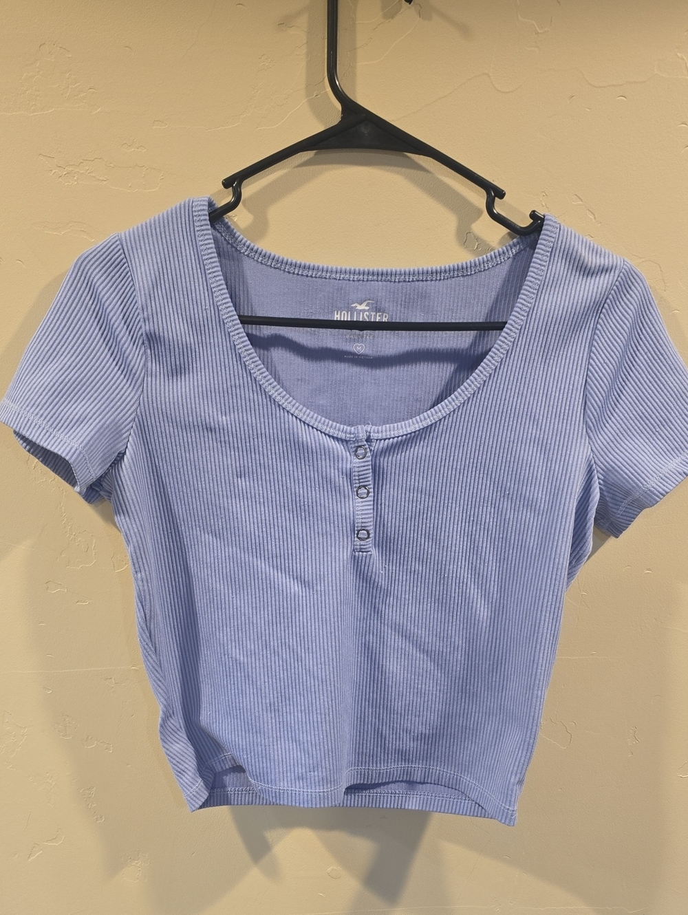 Hollister Ribbed Light Blue Henley Crop Tee